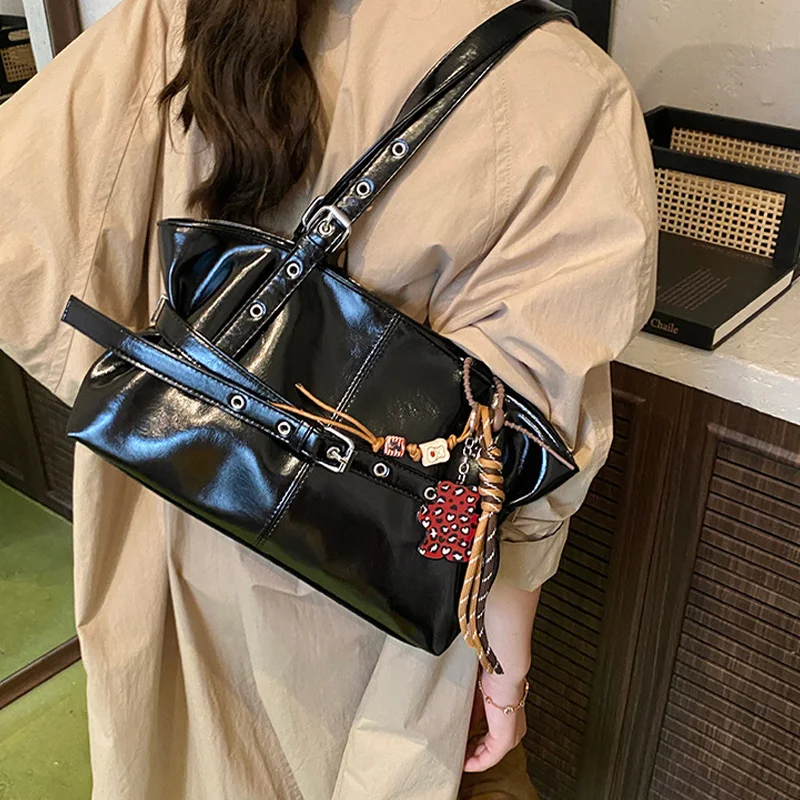Fashionable Designer Tote Bag  - Women Bags Premium Brands のレビューと価格