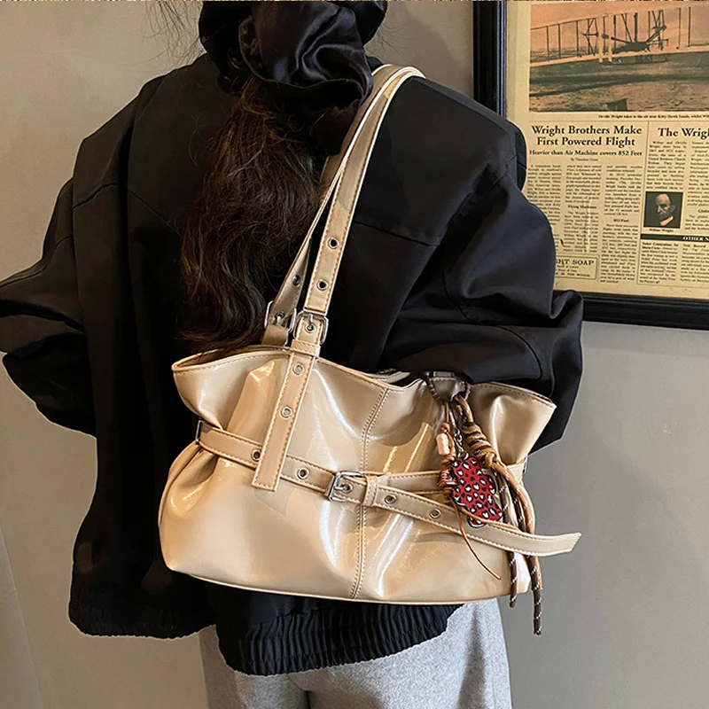 Fashionable Designer Tote Bag  - Women Bags Premium Brands のレビューと価格