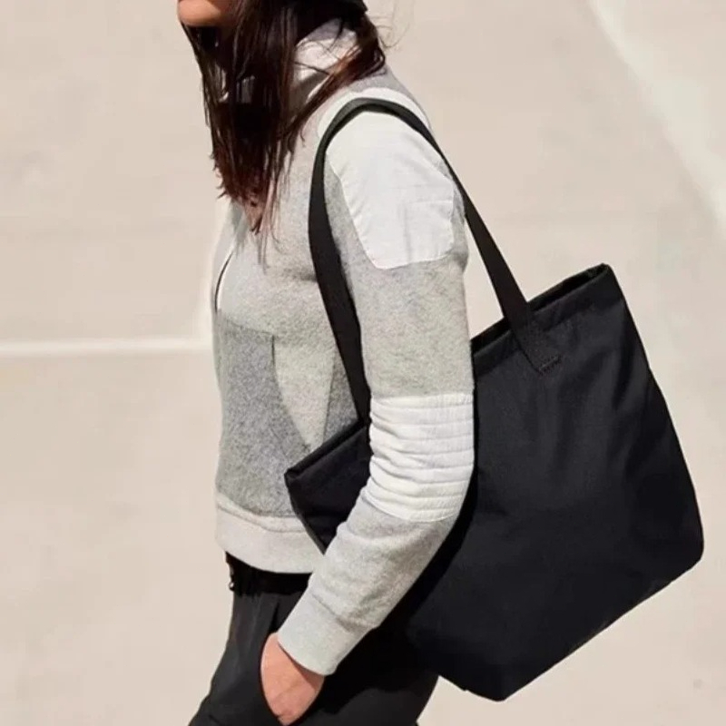 Lite Tote 15L Ultra-lightweigh - Women Bags Premium Brands のレビューと価格