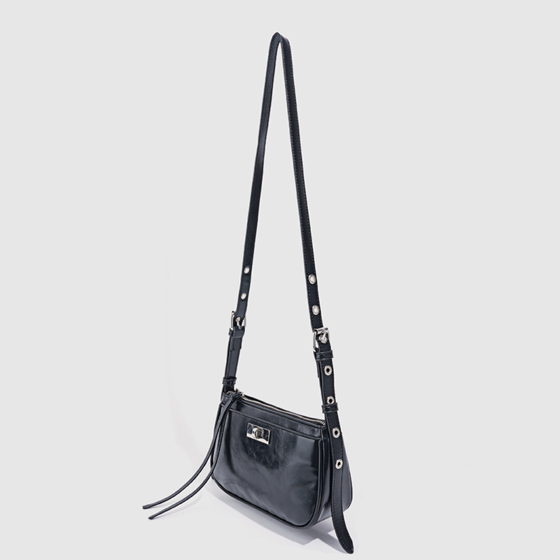 Brand Studded Shoulder Crossbo - Women Bags Premium Brands のレビューと価格